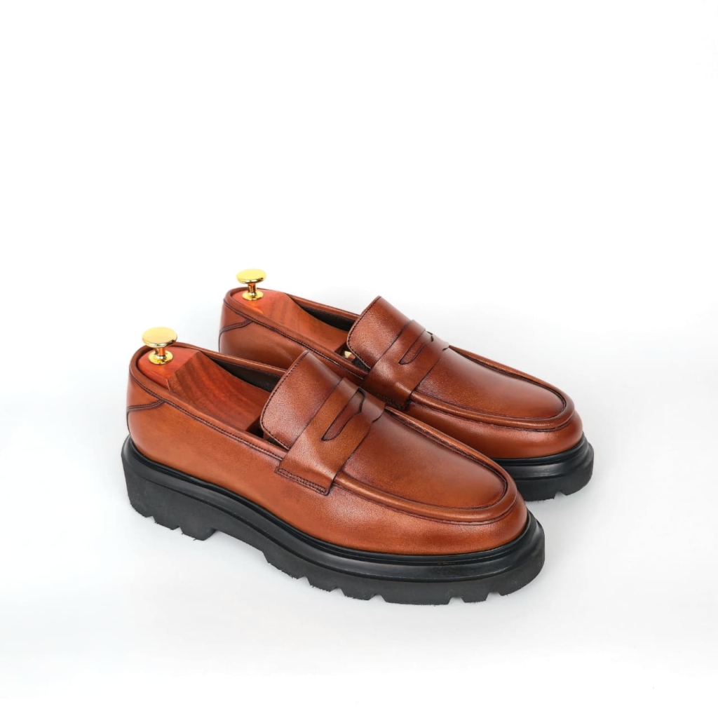 Regent Lug Loafer