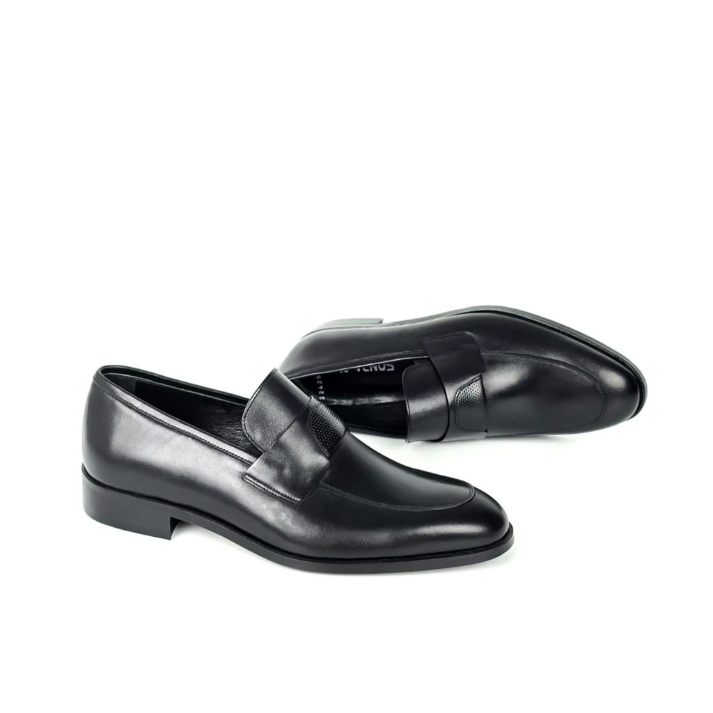 Raffaele Burnished Grain Loafer - Classic Black