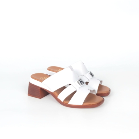 Dalia Buckle Strap Low Heel Sandal - Ivory Cream